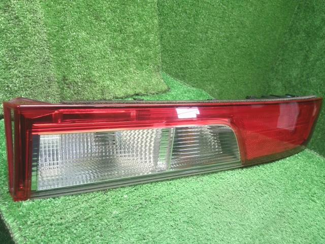 【中古】エブリィ ABA-DA17W 右テールランプ 35650-64P00 自社品番250485 ZJ3
