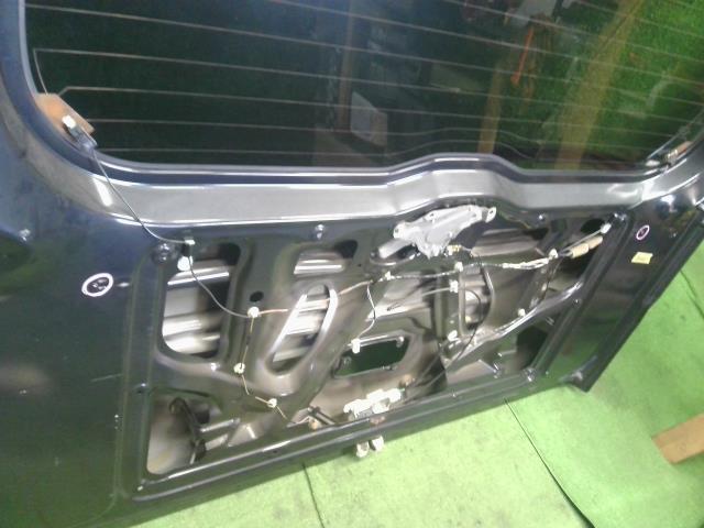 【中古】エブリィ ABA-DA17W バックドア リアゲート 69100-64P20 自社品番250485 ZJ3