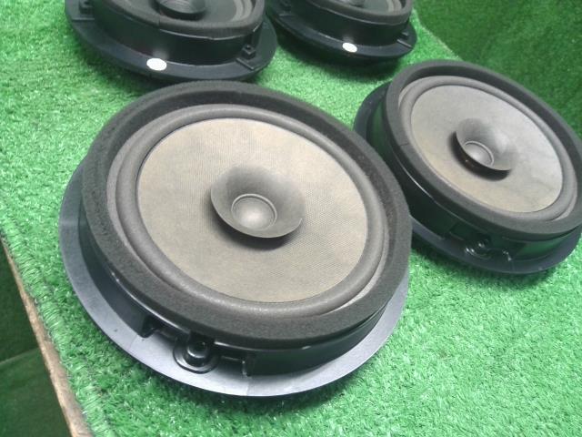 【中古】エブリィ ABA-DA17W 純正 スピーカー  自社品番250485 ZJ3