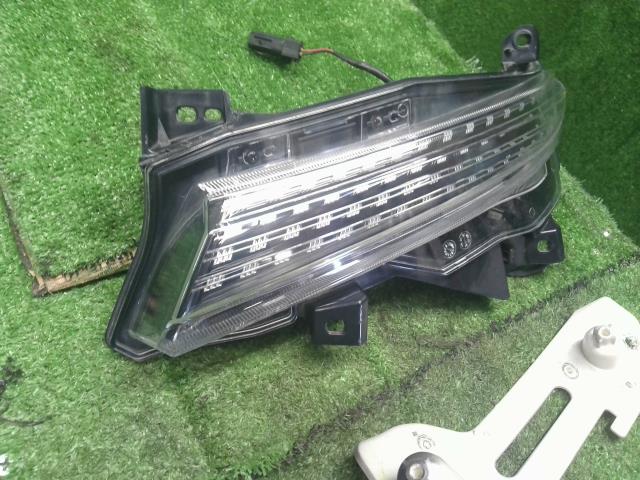 【中古】デイズ DBA-B21W 左側 デイライト  自社品番250490 CBA