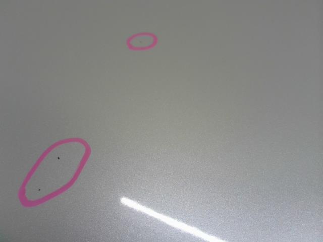 【中古】ヴィッツ DBA-NSP135 ボンネットフード 53301-52310 自社品番250493 070