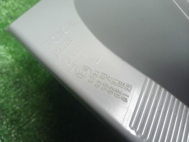 【中古】ヴィッツ DBA-NSP135 右テールランプ 81550-52B90 自社品番250493 070