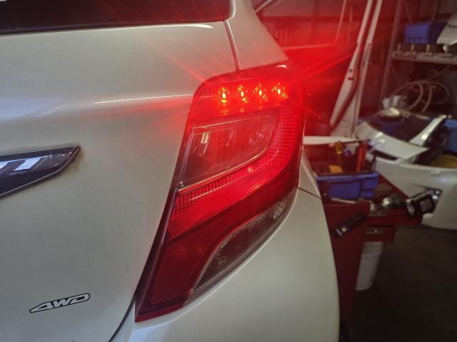 【中古】ヴィッツ DBA-NSP135 右テールランプ 81550-52B90 自社品番250493 070