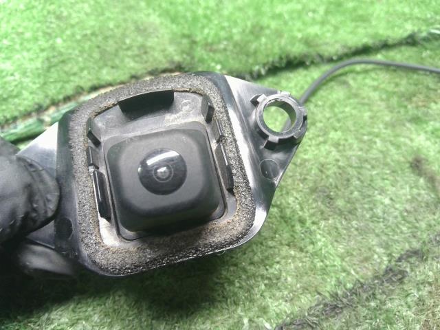 【中古】ヴィッツ DBA-NSP135 リア バックカメラ  自社品番250493 070
