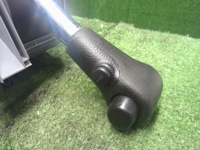 【中古】エブリィ HBD-DA17V シフトレバー 28100-64P10-C48 自社品番250498 26U