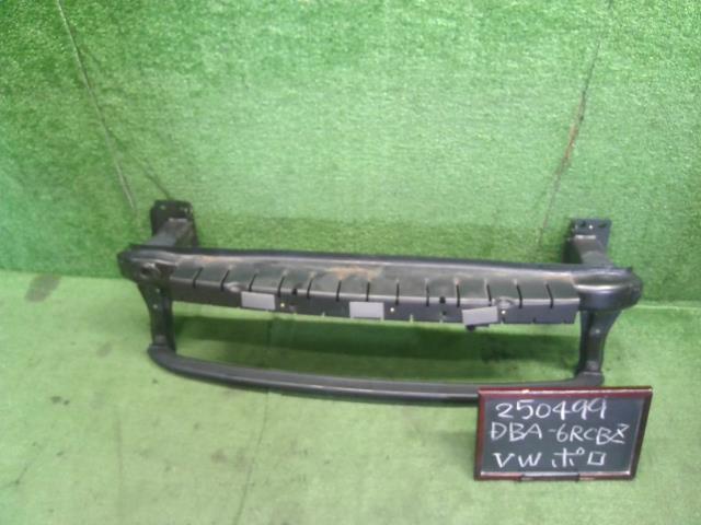 【中古】VW ポロ DBA-6RCBZ フロントバンパーホースメント リーンホース コアサポート6R0807109D 自社品番250499