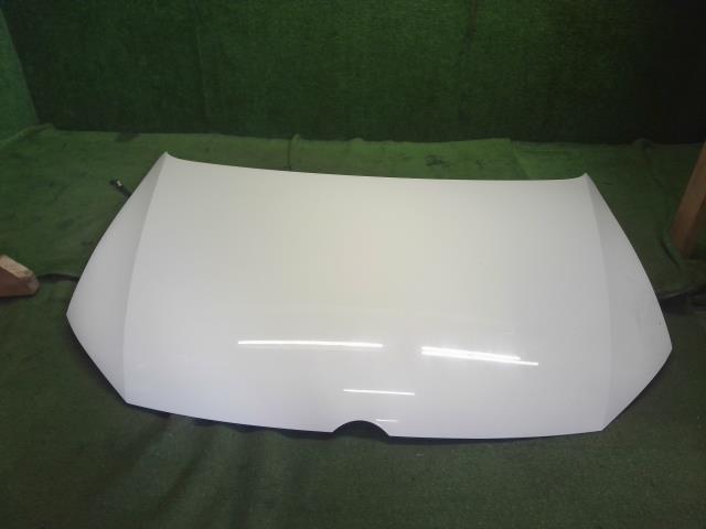 【中古】VW ポロ DBA-6RCBZ ボンネットフード 6R0823031G 自社品番250499