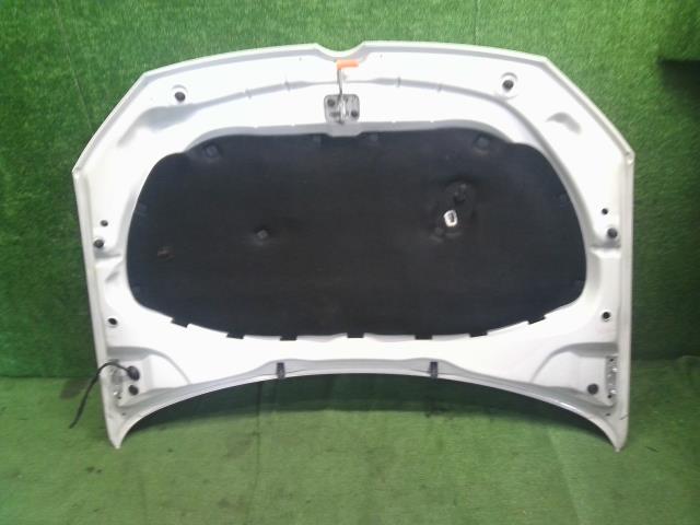 【中古】VW ポロ DBA-6RCBZ ボンネットフード 6R0823031G 自社品番250499