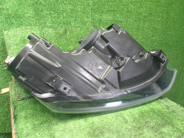 【中古】VW ポロ DBA-6RCBZ 左ヘッドランプ ライト 6R2941007F 自社品番250499