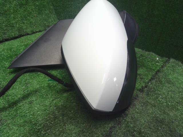 【中古】VW ポロ DBA-6RCBZ 右サイドミラー ドアミラー 6R2857508S 自社品番250499