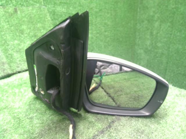 【中古】VW ポロ DBA-6RCBZ 右サイドミラー ドアミラー 6R2857508S 自社品番250499