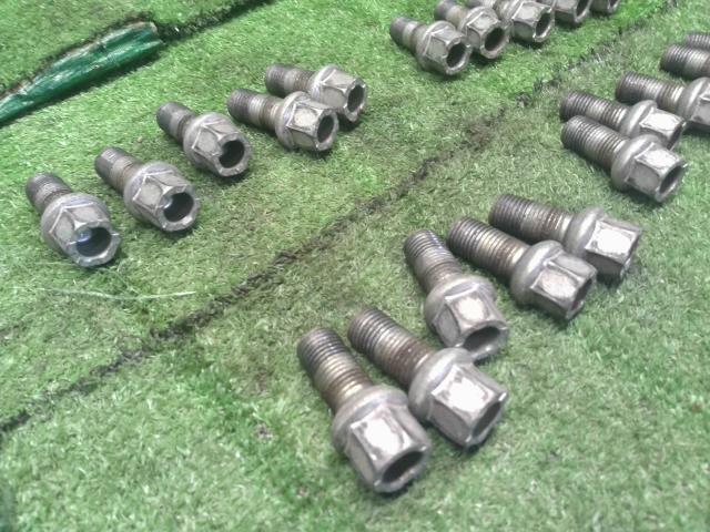 【中古】VW ポロ DBA-6RCBZ ホイールボルト 1台分  自社品番250499