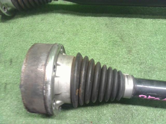 【中古】VW ポロ DBA-6RCBZ 左フロントドライブシャフト 6R0407761 自社品番250499