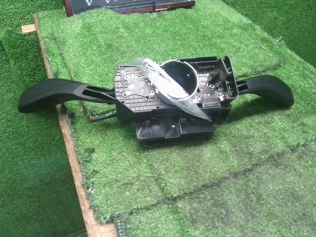 【中古】VW ポロ DBA-6RCBZ ディマー コンビネーションスイッチ 6Q0953513AJ 自社品番250499