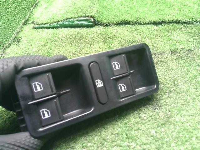 【中古】VW ポロ DBA-6RCBZ パワーウインドウ PWスイッチ 1K4959857B 自社品番250499