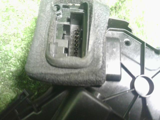 【中古】VW ポロ DBA-6RCBZ 右フロントドアロック 5K2837016B 自社品番250499