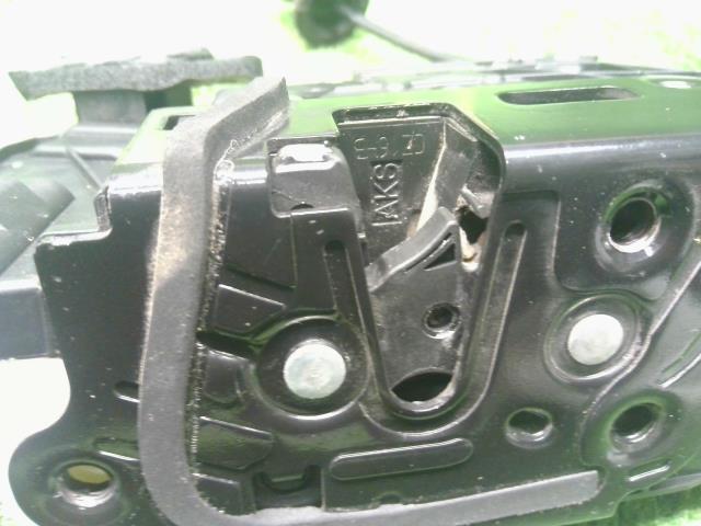 【中古】VW ポロ DBA-6RCBZ 左フロントドアロック 5K2837015B 自社品番250499