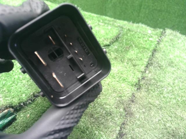 【中古】VW ポロ DBA-6RCBZ 電動ファンコントロールユニット 5J0 919 506 自社品番250499