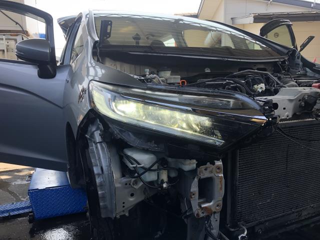 【中古】シャトル DAA-GP8 右ヘッドランプ ライト 33100-TD4-J11 自社品番250500 NH823M