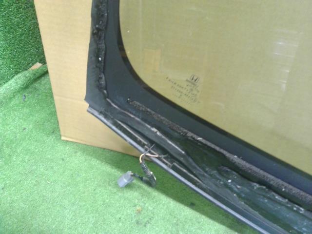 【中古】シャトル DAA-GP8 フロントウインドガラス 73111-TD4-J71 自社品番250500 NH823M