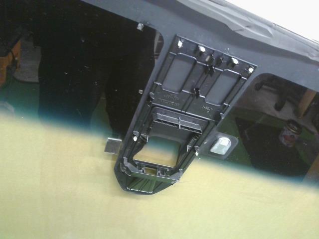 【中古】シャトル DAA-GP8 フロントウインドガラス 73111-TD4-J71 自社品番250500 NH823M