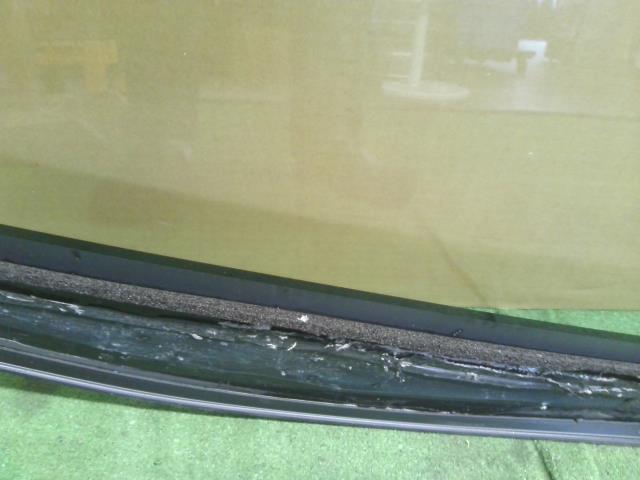 【中古】シャトル DAA-GP8 フロントウインドガラス 73111-TD4-J71 自社品番250500 NH823M