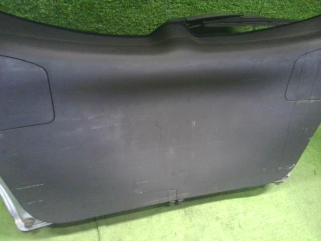 【中古】シャトル DAA-GP8 バックドア リアゲート 68100-TD5-J00ZZ 自社品番250500 NH823M