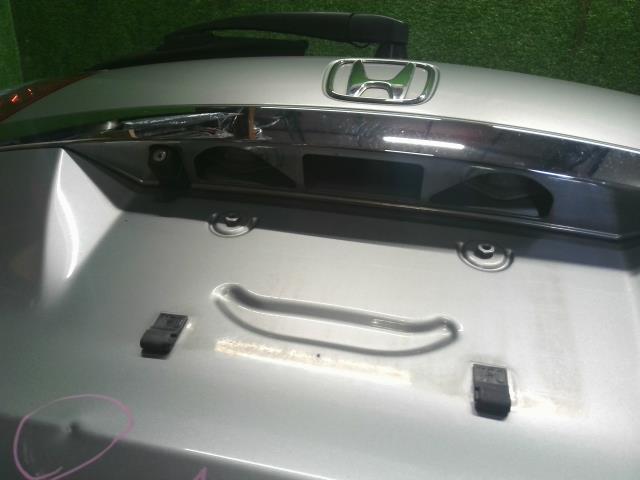 【中古】シャトル DAA-GP8 バックドア リアゲート 68100-TD5-J00ZZ 自社品番250500 NH823M