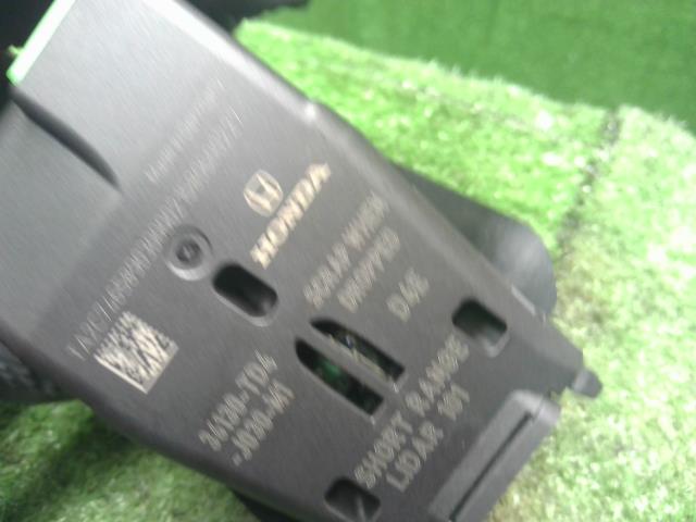 【中古】シャトル DAA-GP8 フロントガラス カメラ 36130-TD4-J03 自社品番250500 NH823M