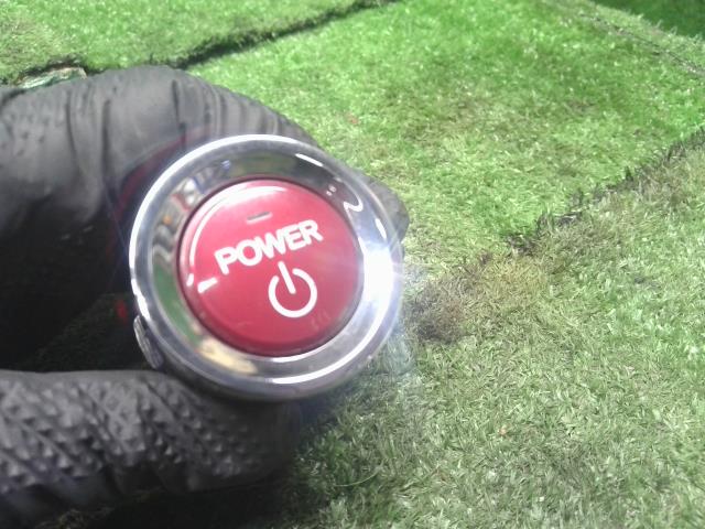 【中古】シャトル DAA-GP8 イグニッションスイッチ プッシュ エンジンスタート 35881-T7A-J01 自社品番250500 NH823M