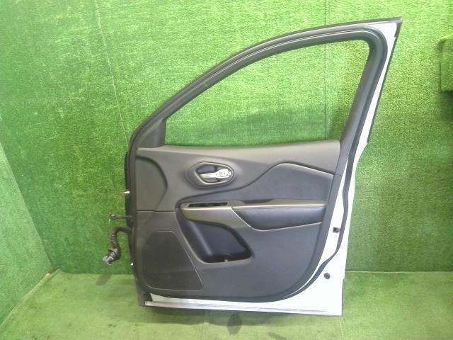【中古】ジープ チェロキー ABA-KL24 右フロントドア  自社品番250501