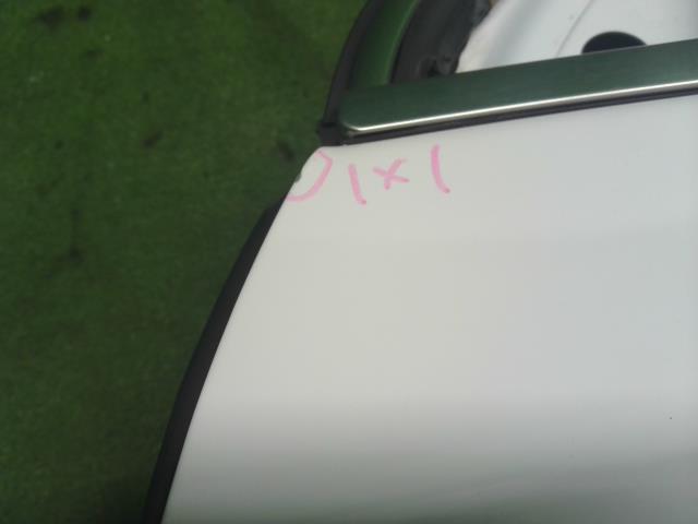 【中古】ジープ チェロキー ABA-KL24 左フロントドア  自社品番250501