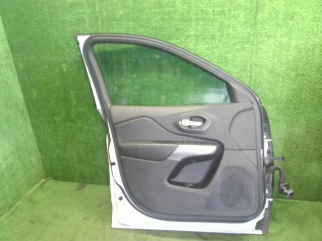 【中古】ジープ チェロキー ABA-KL24 左フロントドア  自社品番250501