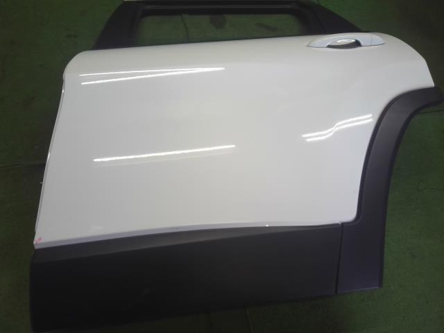 【中古】ジープ チェロキー ABA-KL24 左リアドア  自社品番250501