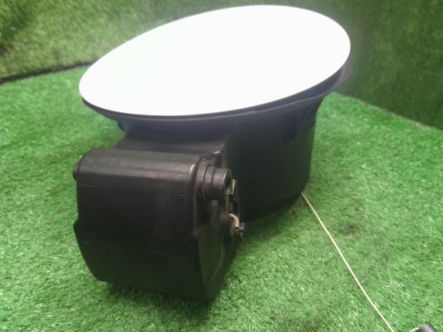 【中古】ジープ チェロキー ABA-KL24 フューエルリッド 給油口 蓋 自社品番250501