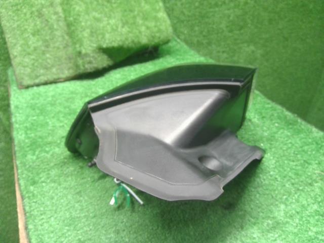 【中古】ジープ チェロキー ABA-KL24 右テールランプ  自社品番250501