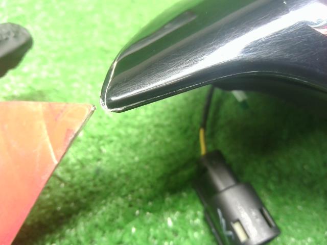 【中古】ジープ チェロキー ABA-KL24 右テールランプ 内側 フィニッシャーランプ  自社品番250501