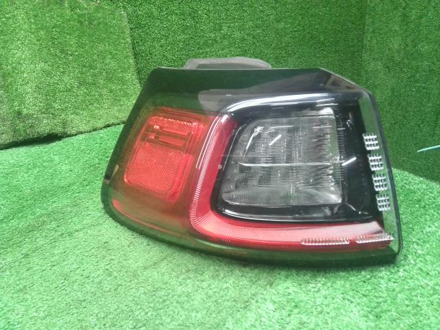 【中古】ジープ チェロキー ABA-KL24 左テールランプ  自社品番250501