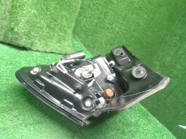 【中古】ジープ チェロキー ABA-KL24 左テールランプ  自社品番250501