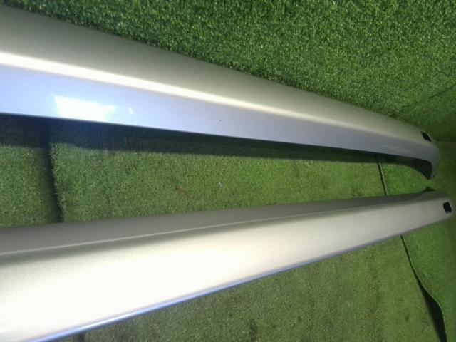 【中古】ジープ チェロキー ABA-KL24 ルーフバー ルーフレール 自社品番250501