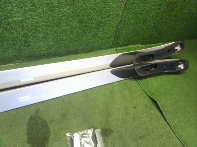 【中古】ジープ チェロキー ABA-KL24 ルーフバー ルーフレール 自社品番250501