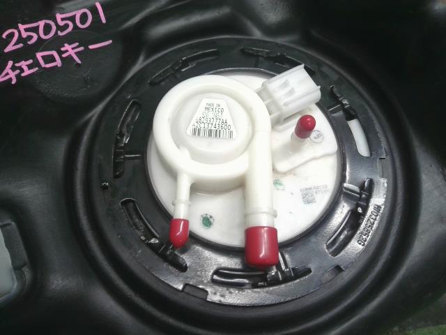 【中古】ジープ チェロキー ABA-KL24 フューエル 燃料タンク  自社品番250501