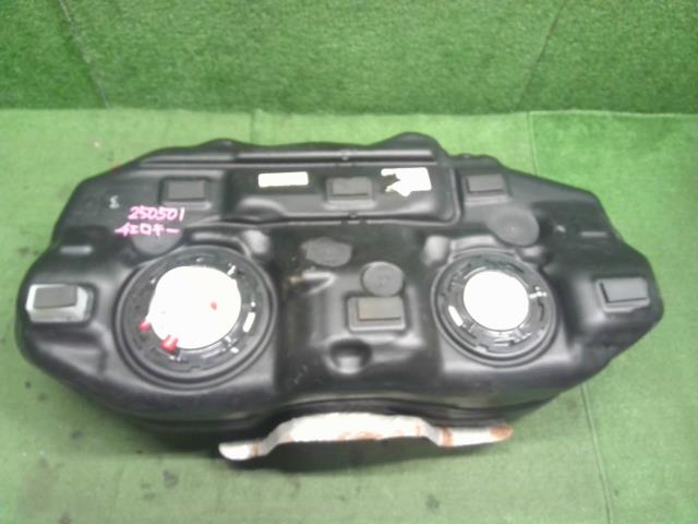 【中古】ジープ チェロキー ABA-KL24 フューエル 燃料タンク  自社品番250501