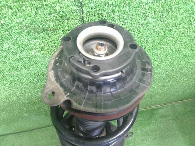 【中古】ジープ チェロキー ABA-KL24 左 フロントショック ストラット一式 ハブ ナックル  自社品番250501