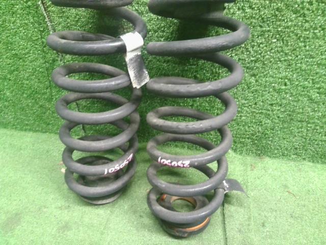 【中古】ジープ チェロキー ABA-KL24 リアショックアブソーバー スプリング バネセット  自社品番250501