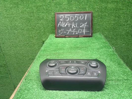 【中古】ジープ チェロキー ABA-KL24 エアコン AC スイッチパネル  自社品番250501