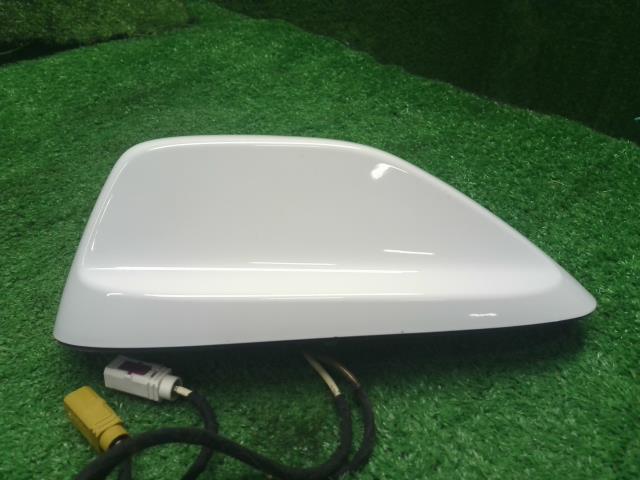 【中古】ジープ チェロキー ABA-KL24 アンテナ  自社品番250501