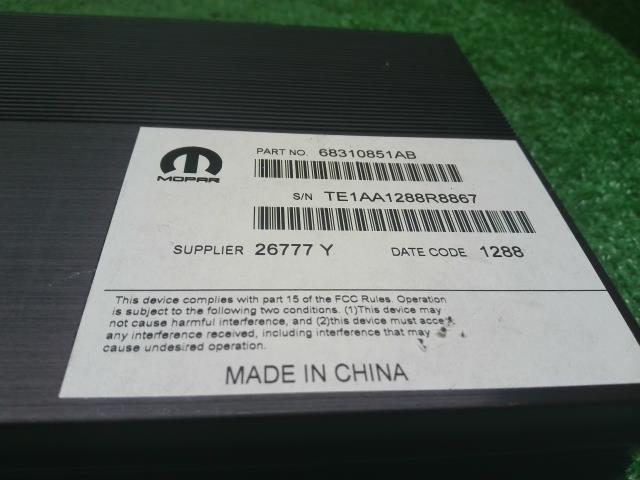 【中古】ジープ チェロキー ABA-KL24 オーディオアンプ  自社品番250501