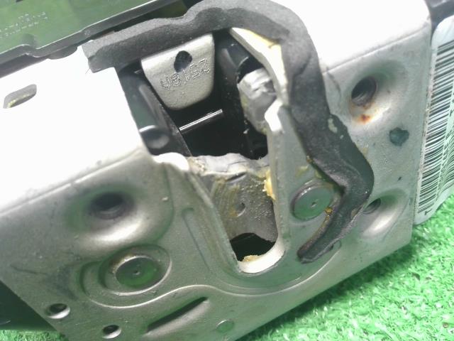 【中古】ジープ チェロキー ABA-KL24 右リアドアロック アクチュエーター  自社品番250501