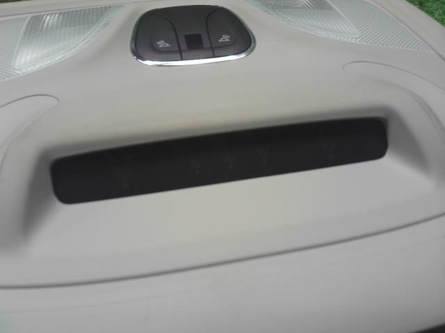 【中古】ジープ チェロキー ABA-KL24 ルームランプ  自社品番250501